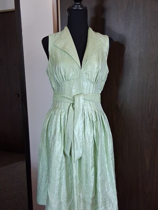 Maggy London Dresses & Skirts - Maggy London Light Green Sleeveless Midi Dress with Self-Tie Waist